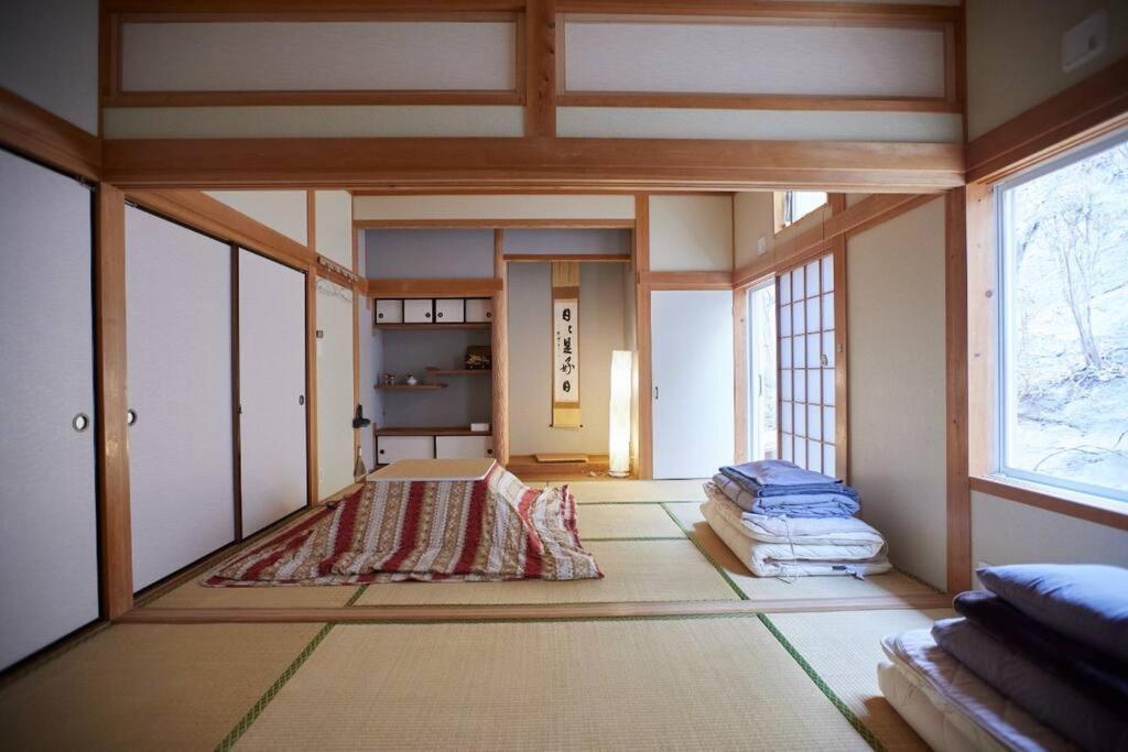 Bed and Breakfast Tsushima White House Esterno foto