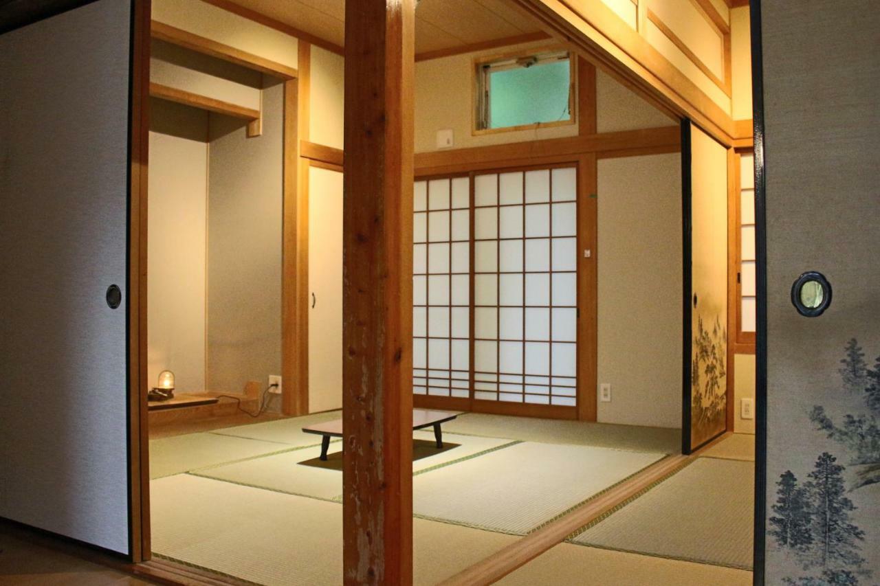 Bed and Breakfast Tsushima White House Esterno foto