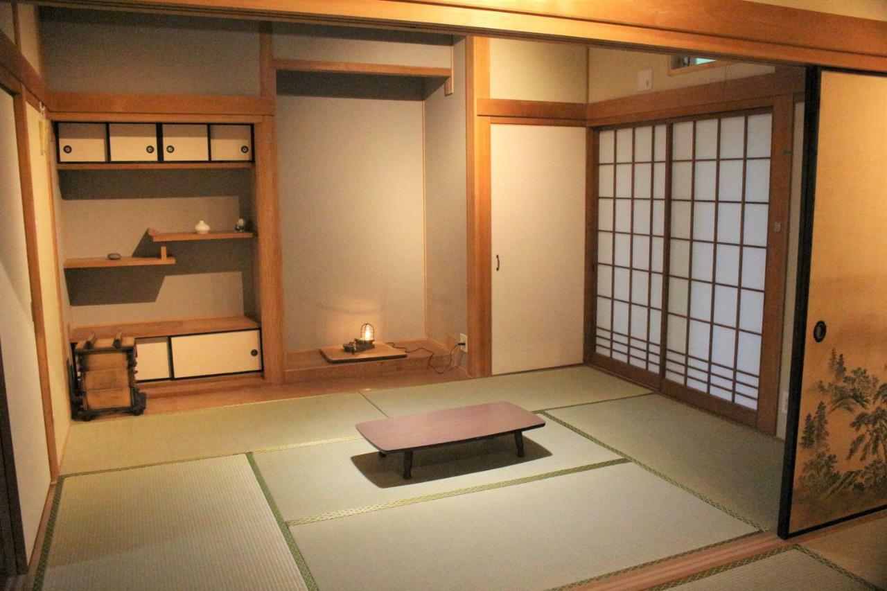 Bed and Breakfast Tsushima White House Esterno foto
